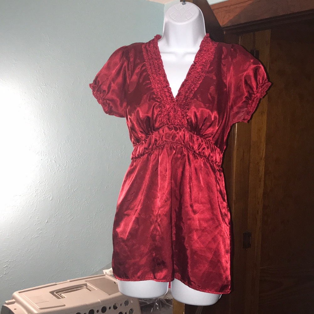‼️Beautiful silky red top!!!‼️